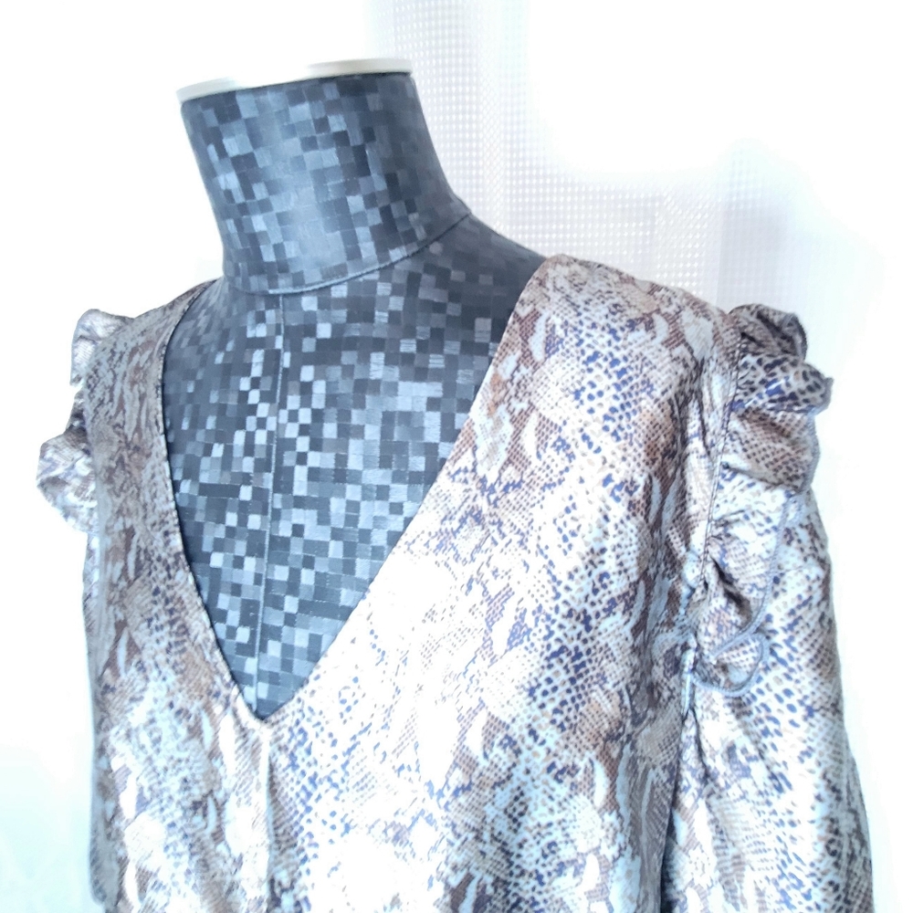 Dress - Picture 3 of 9